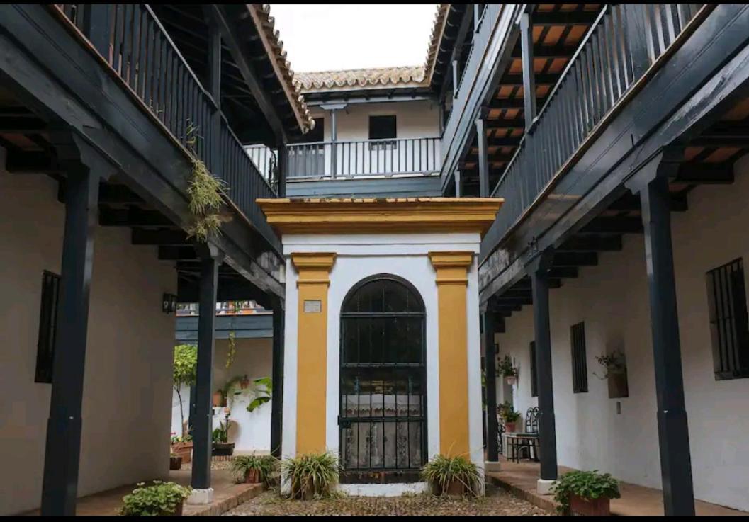 Appartement En Monumento Historico Nacional Corral Del Conde-duque De Olivares
